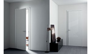 Minimalism and smooth surfaces: the trend for brevity in door design